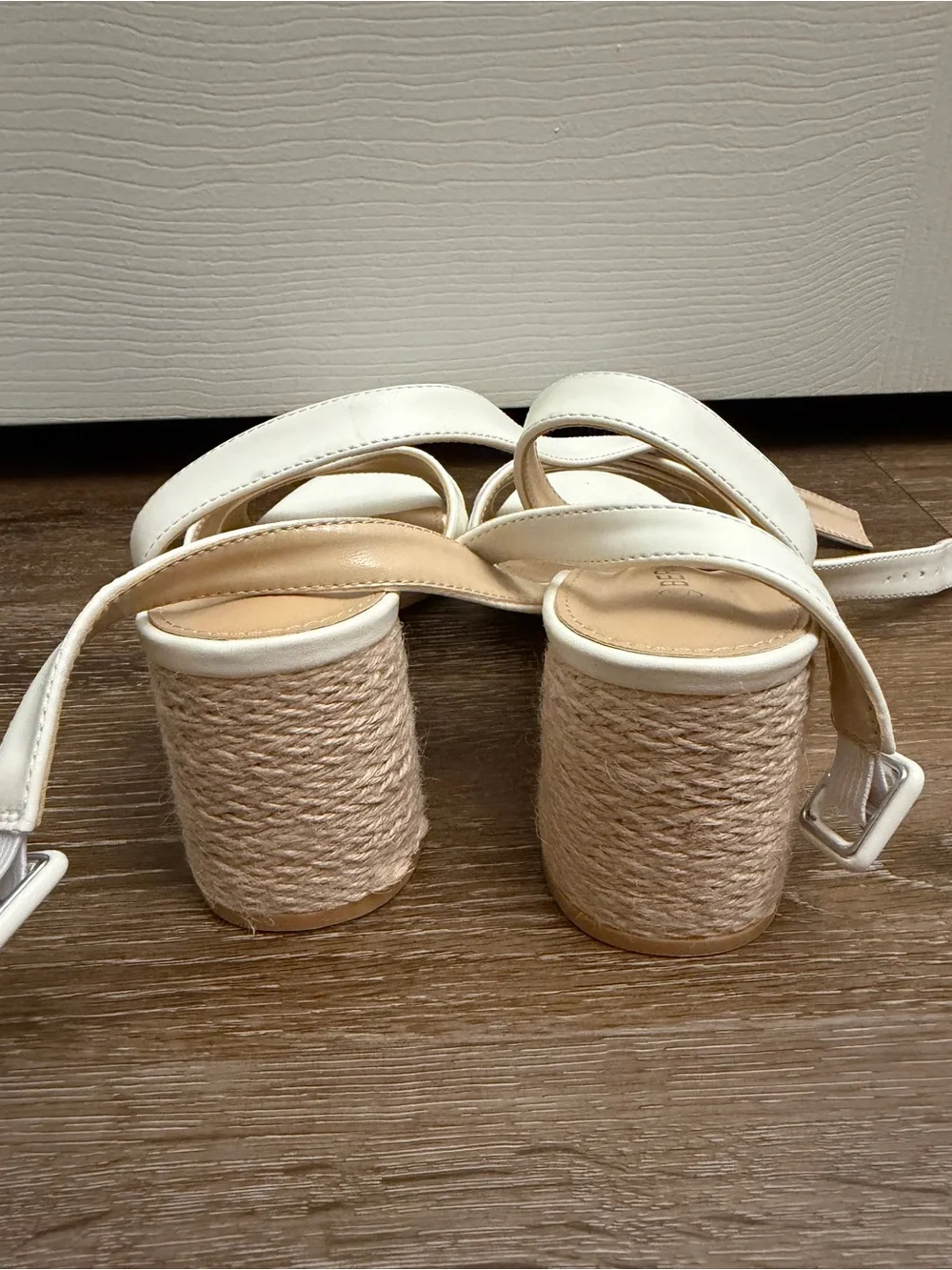 Berness White Strappy Block Heel Sandals, Women’s Size 7.5